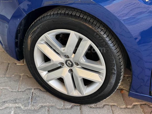 GÜMÜŞ GRUP / HATASIZ / LANSMAN / 12 TASKSİT / 65.000KM / CLIO
