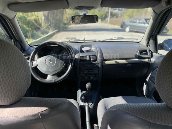 Sahibinden Renault Clio 1.2 Authentique 2005 Model 
