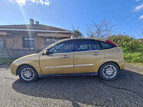 Sahibinden Ford Focus 1.6 Ghia 2001 Model