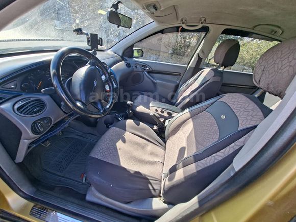 Sahibinden Ford Focus 1.6 Ghia 2001 Model