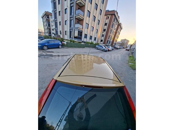 Sahibinden Ford Focus 1.6 Ghia 2001 Model