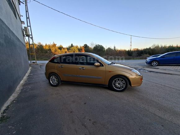 Sahibinden Ford Focus 1.6 Ghia 2001 Model