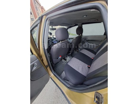 Sahibinden Ford Focus 1.6 Ghia 2001 Model