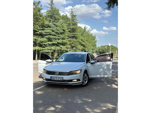 Sahibinden Volkswagen Passat 1.4 TSi BlueMotion Comfortline 2015 Model İstanbul 130.000 km Beyaz