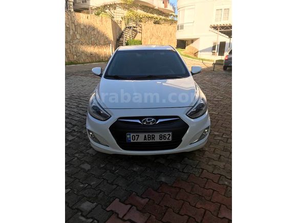 Sahibinden HATASIZ BOYASIZ  Hyundai Accent Blue 1.6 CRDI Prime 2013 Model Antalya