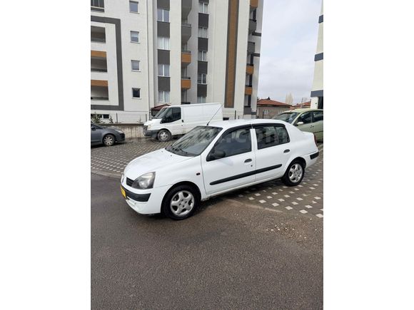 Favorilere özel  Renault Clio 1.4 Expression 2002