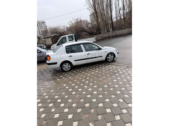 Favorilere özel  Renault Clio 1.4 Expression 2002
