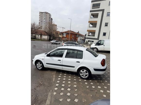 Favorilere özel  Renault Clio 1.4 Expression 2002
