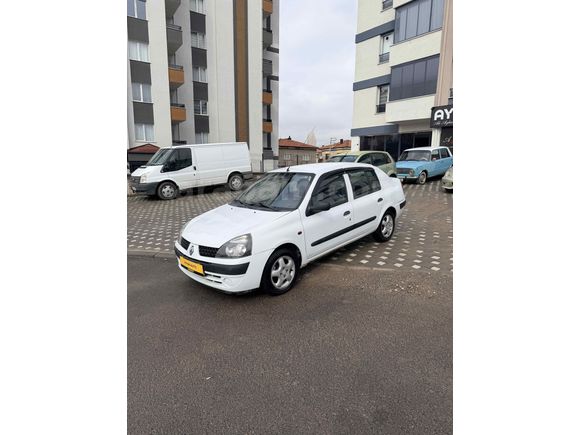 Favorilere özel  Renault Clio 1.4 Expression 2002
