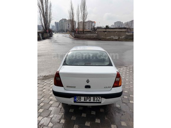 Favorilere özel  Renault Clio 1.4 Expression 2002