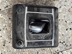 2H0863681 AMAROK ORJ VİTES TOPUZU VE ÇERÇEVESİ