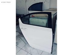 SKODA OCTAVIA ARKA SAĞ DOLU KAPI HATASIZ BOYASIZ