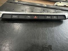 8v0925301nf 2013 .2019 Audi A3 4 sinyal düğme takımı