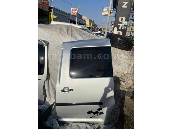 Caddy arka sol sürgülü kapı dolu