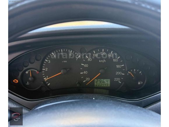 ERZİN AUTO'DAN 2004 MODEL FOCUS 1.6 GHİA BAKIMLI MASRAFSIZ
