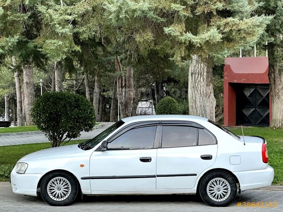 KLİMALI HYUNDAİ ACCENT 1.5 CRDİ ADMİRE 2003 MODEL ! ! !