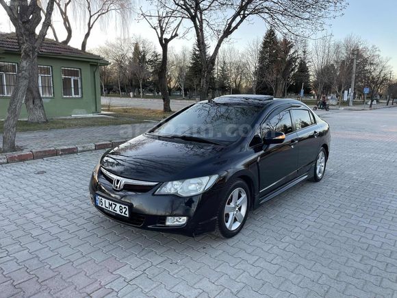 DALYAN OTOMOTİVDEN MÜKEMMEL TEMİZLİKTE HONDA CIVIC FD6