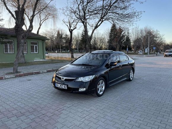 DALYAN OTOMOTİVDEN MÜKEMMEL TEMİZLİKTE HONDA CIVIC FD6