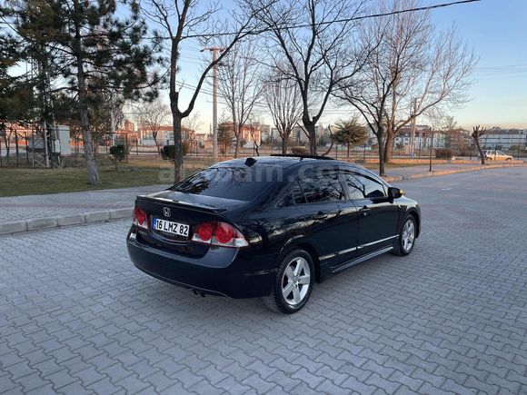 DALYAN OTOMOTİVDEN MÜKEMMEL TEMİZLİKTE HONDA CIVIC FD6
