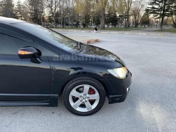 DALYAN OTOMOTİVDEN MÜKEMMEL TEMİZLİKTE HONDA CIVIC FD6