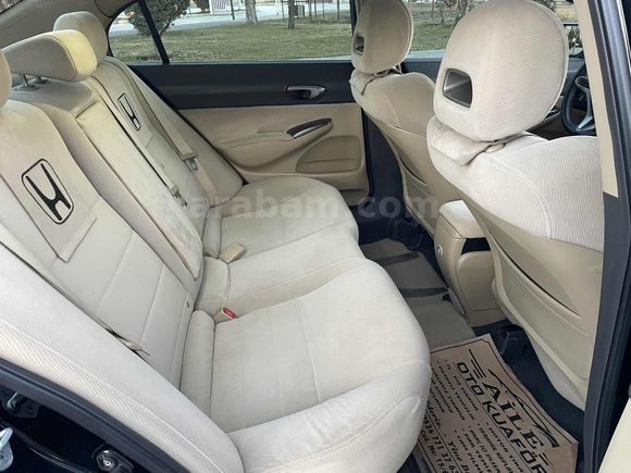 DALYAN OTOMOTİVDEN MÜKEMMEL TEMİZLİKTE HONDA CIVIC FD6