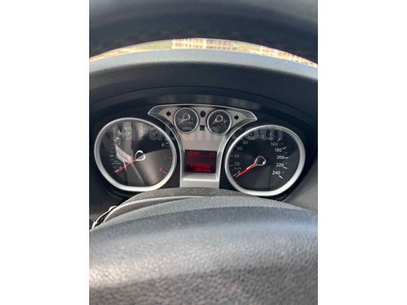 Sahibinden Ford Focus 1.6 Comfort 2011 Model 