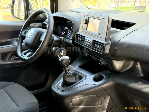 56.000 KM KLİMALI HATASIZ FİAT DOBLO 1.5 BLUEHDI 2023 MODEL ! !