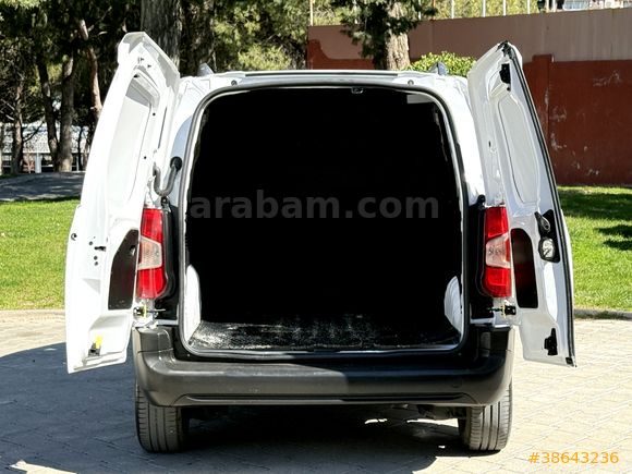 56.000 KM KLİMALI HATASIZ FİAT DOBLO 1.5 BLUEHDI 2023 MODEL ! !