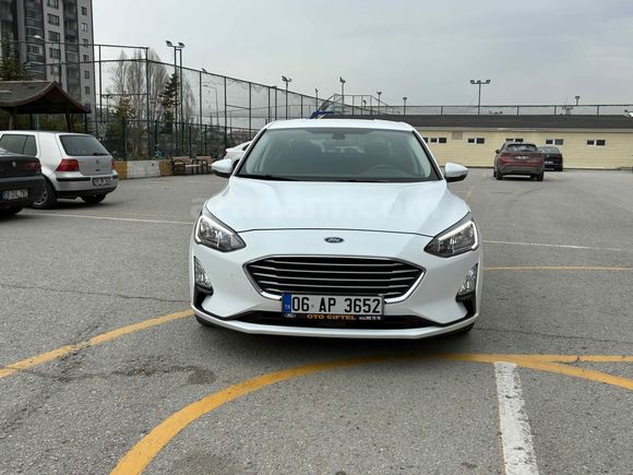 Sahibinden Ford Focus 1.5 TDCi Trend X 2020 Model Temiz Kullanılmış Bakımlı Masrafsız 