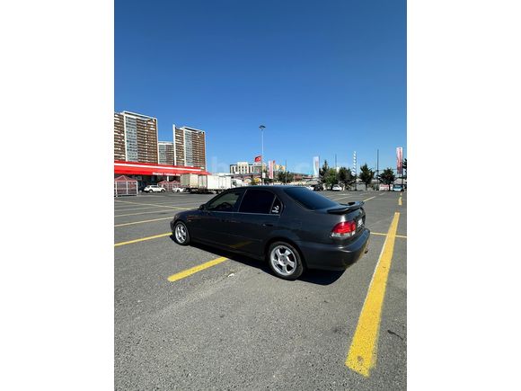 Honda Civic 1.6 i ES 1999 Model