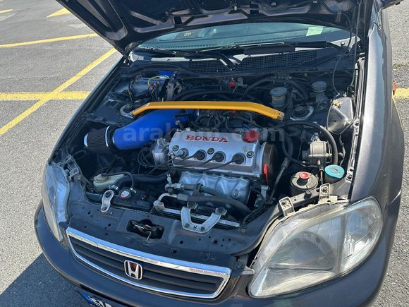 Honda Civic 1.6 i ES 1999 Model