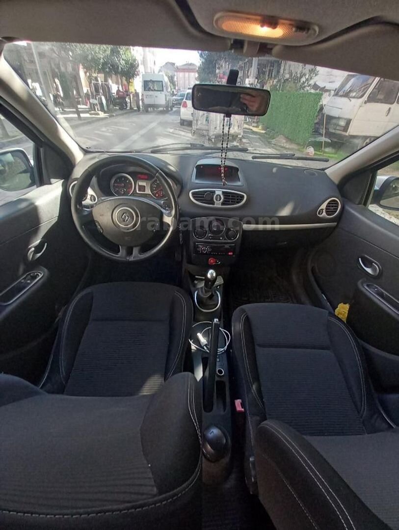 Sahibinden Renault Clio 1.5 dCi Extreme Edition 2012 Model İstanbul 254.000 km Gri (Gümüş) 6