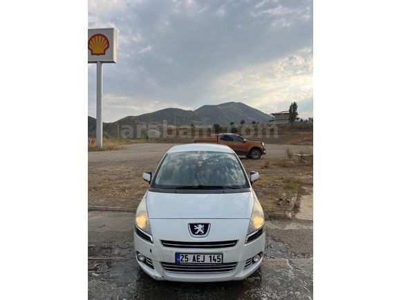 Sahibinden Peugeot 5008 1.6 e-HDi Premium 2012 Model  145.000 km Beyaz