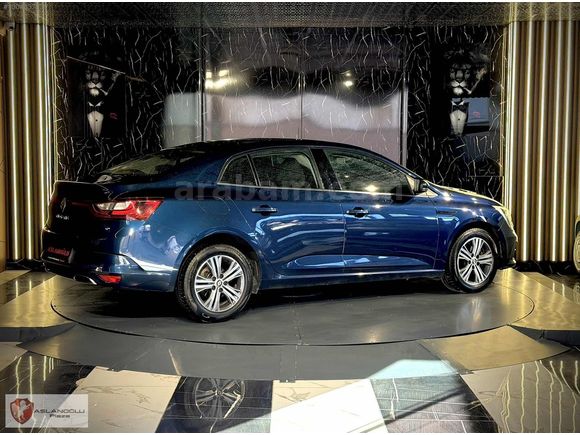 ASLANOĞLU PLAZA'DAN 2023 RENAULT MEGANE 1.3 TCE TOUCH