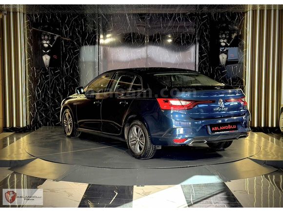 ASLANOĞLU PLAZA'DAN 2023 RENAULT MEGANE 1.3 TCE TOUCH