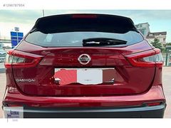 qashqai 2014-2021 bagaj kapağı kırmızı renk