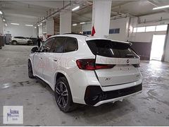X1 BMW U11 KASA 1 2024 MODEL BAGAJ KAPAĞI