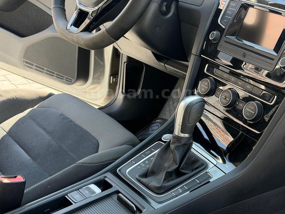VW GOLF 2016 HATASIZ & BOYASIZ SERVİS BAKIMLI !