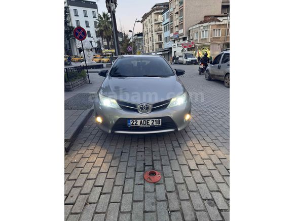 Sahibinden Toyota Auris 1.33 Life 2013 Model 