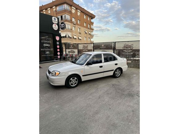 Sahibinden Hyundai Accent 1.3 Admire 2004 Model 