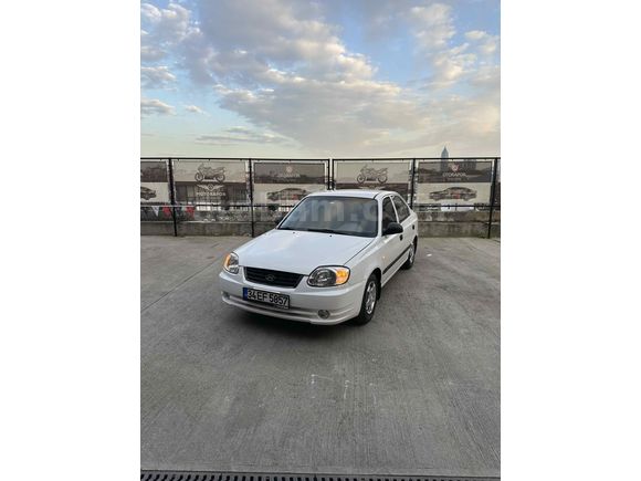 Sahibinden Hyundai Accent 1.3 Admire 2004 Model 