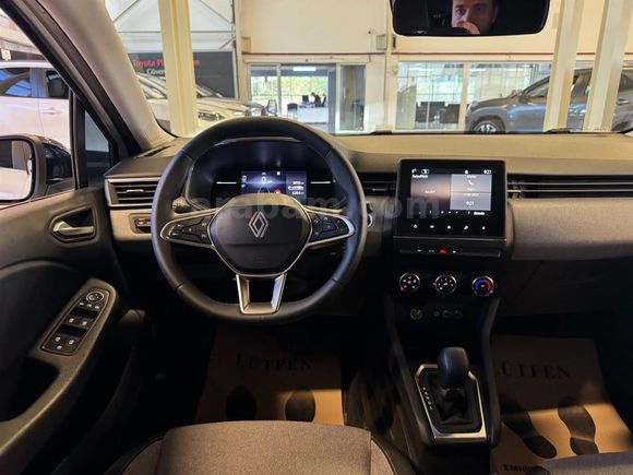 2024 RENAULT CLIO 1.0 TCe Evolution