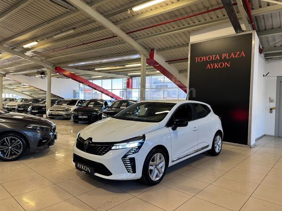 2024 RENAULT CLIO 1.0 TCe Evolution