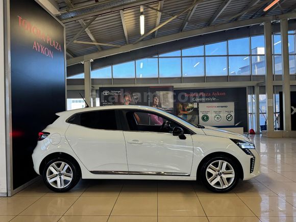 2024 RENAULT CLIO 1.0 TCe Evolution