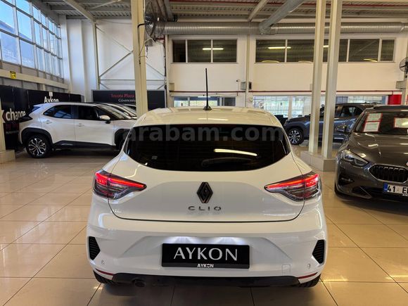 2024 RENAULT CLIO 1.0 TCe Evolution