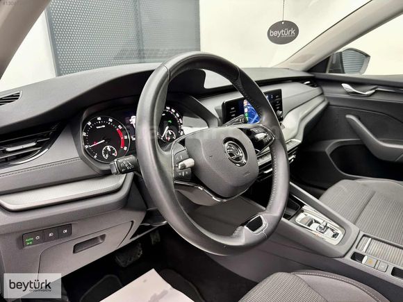 'beytürk' 2024 SKODA OCTAVİA 1.0e-TEC ELİTE HATASIZ