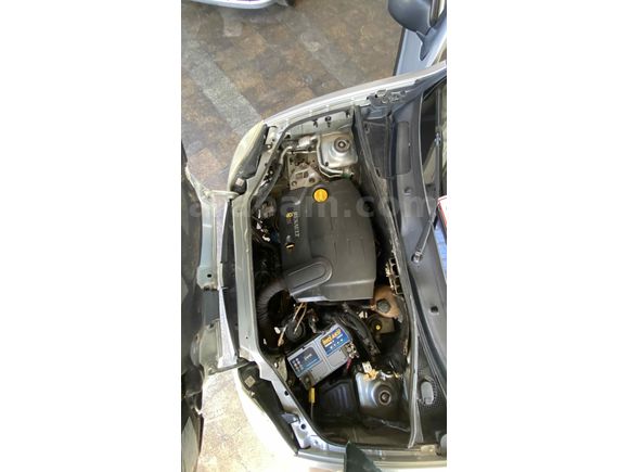 May Galeri den Renault Kangoo Multix 1.5 dCi Authentique 2004 Model 