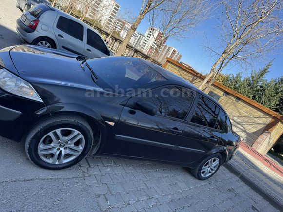 2007 model megane 2 garaj arabası