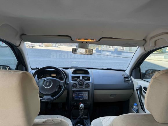 2007 model megane 2 garaj arabası
