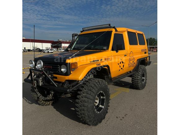 SAVAS OTO'DAN TOYOTA FJ75